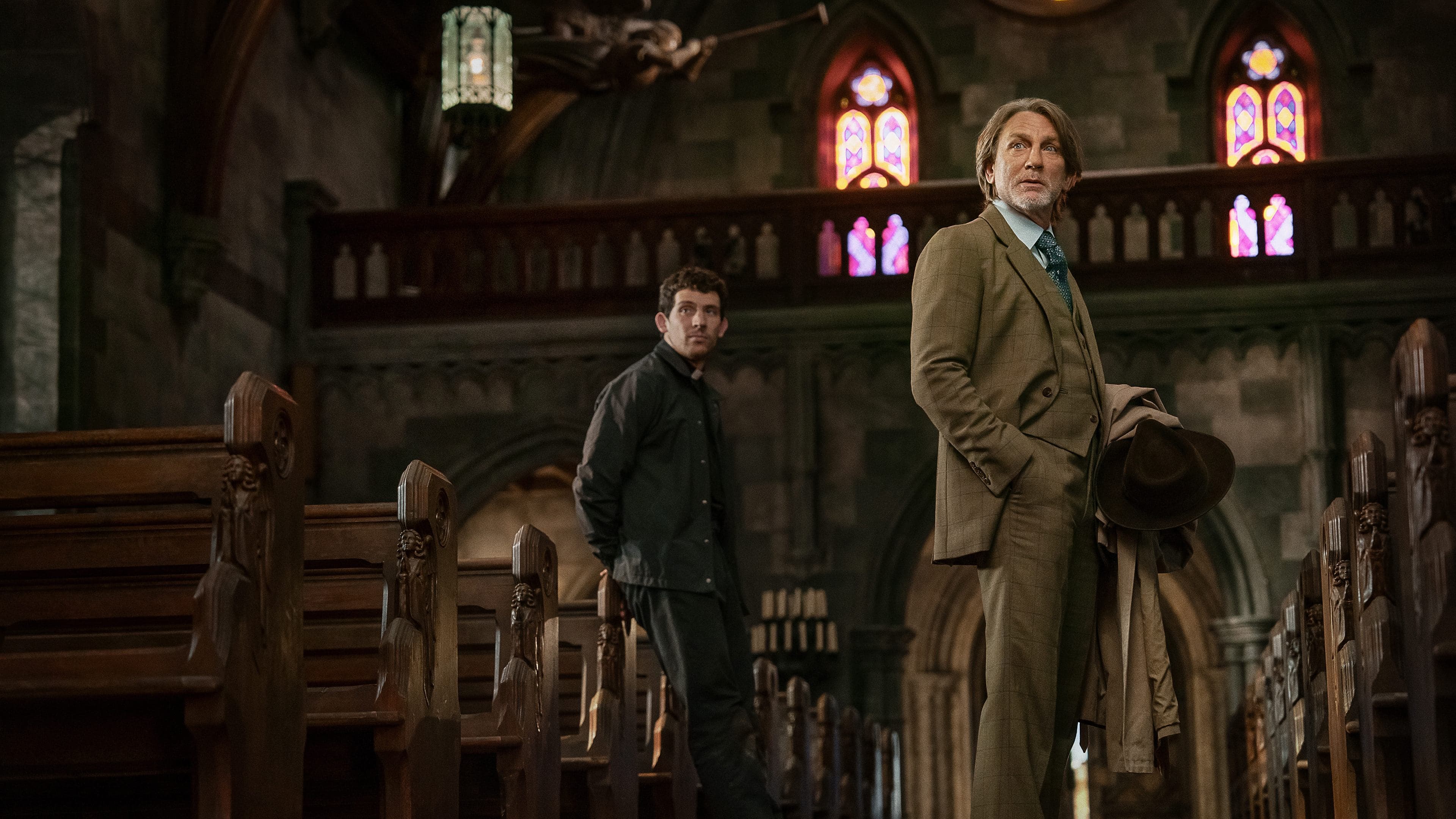 Kẻ Đâm Lén: Đánh Thức Người Chết