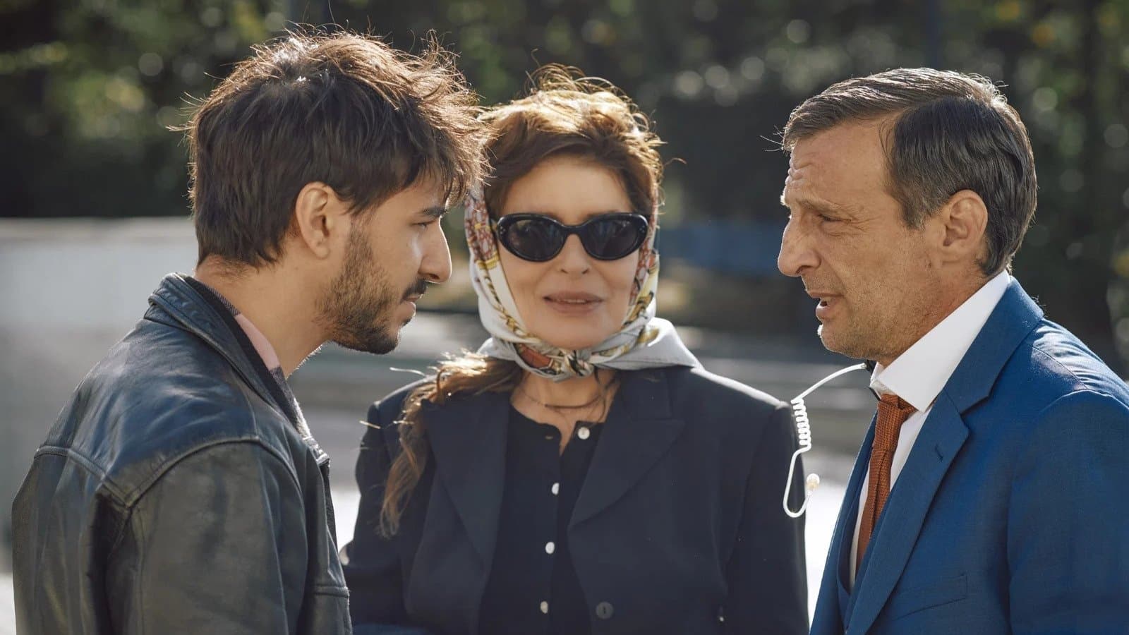 Gia tộc Rachel: Hào Hoa và Lừa đảo